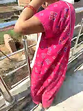 COUPLLE VILLAGE online show from 02/04/25, 07:51