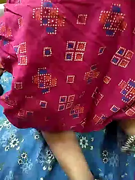 COUPLLE VILLAGE online show from 02/12/25, 10:56