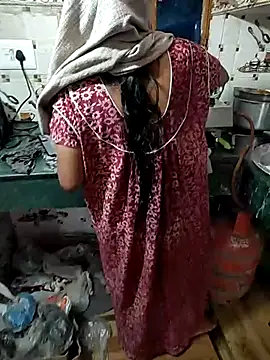 COUPLLE VILLAGE online show from 03/15/25, 07:20