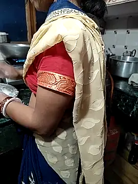 COUPLLE VILLAGE online show from 03/19/25, 03:30