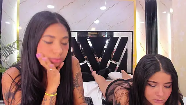 Lia-Anahiz online show from 03/01/25, 03:21