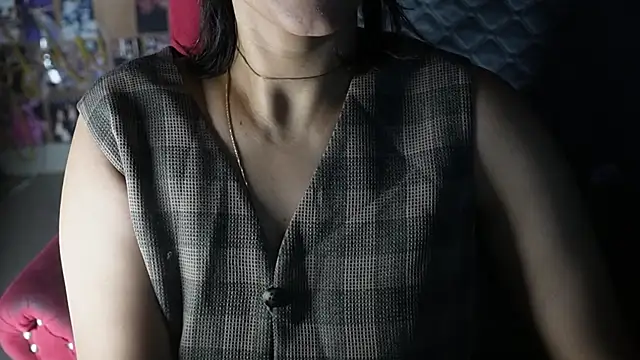 Snapshot of -AyeshaSinghania- chatting on 01/13/25, 05:12 -AyeshaSinghania- online show from 01/13/25, 05:12