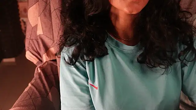 Snapshot of -AyeshaSinghania- chatting on 09/17/25, 10:28 -AyeshaSinghania- online show from 09/17/25, 10:28