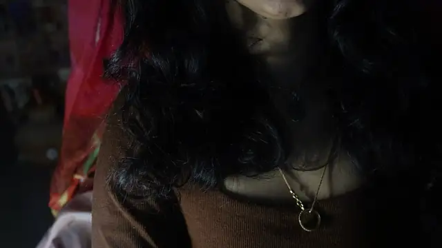 Snapshot of -AyeshaSinghania- chatting on 10/10/25, 10:47 -AyeshaSinghania- online show from 10/10/25, 10:47