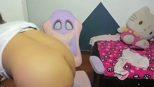 daleska ayala 1 online show from 11/11/25, 02:00