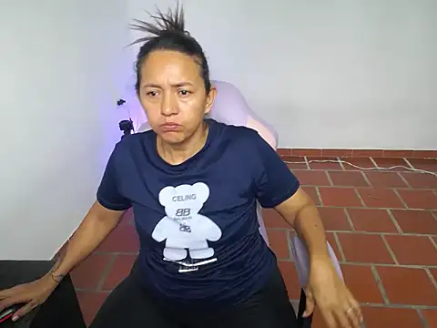 Snapshot of daleska_ayala_1 chatting on 02/14/26, 04:59 daleska ayala 1 online show from 02/14/26, 04:59