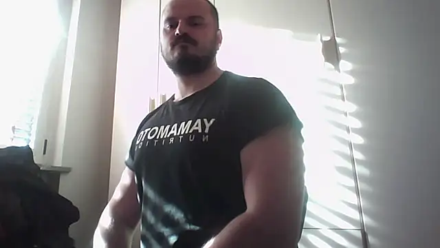 Snapshot of bussilesnar chatting on 02/17/26, 01:40 bussilesnar online show from 02/17/26, 01:40