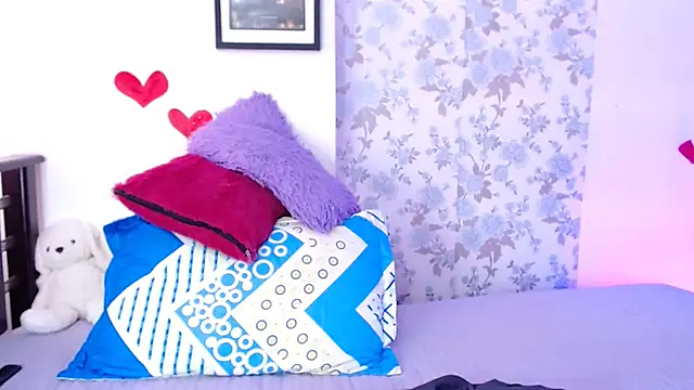 Snapshot of vanessa_cute1 chatting on 09/19/25, 04:29 vanessa cute1 online show from 09/19/25, 04:29