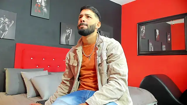 Thiagogomez online show from 09/15/25, 12:27