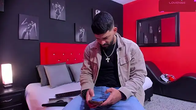 Thiagogomez online show from 12/15/25, 12:20