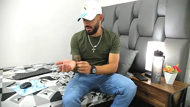 Thiagogomez online show from 03/19/26, 07:07