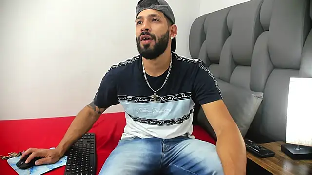 Thiagogomez online show from 03/30/26, 07:04