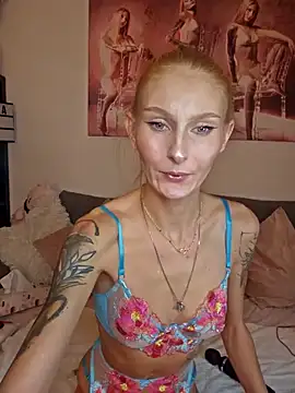 LessiaMia online show from 12/17/24, 05:15