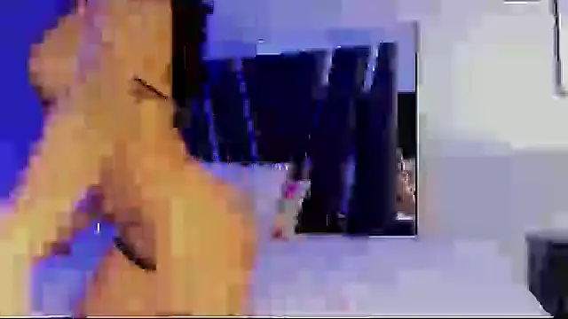 HollyEvanz online show from 09/25/25, 12:03