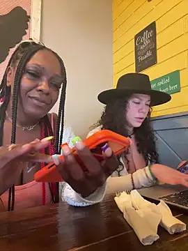 Bigbuttbrooklynn online show from 10/14/25, 06:31