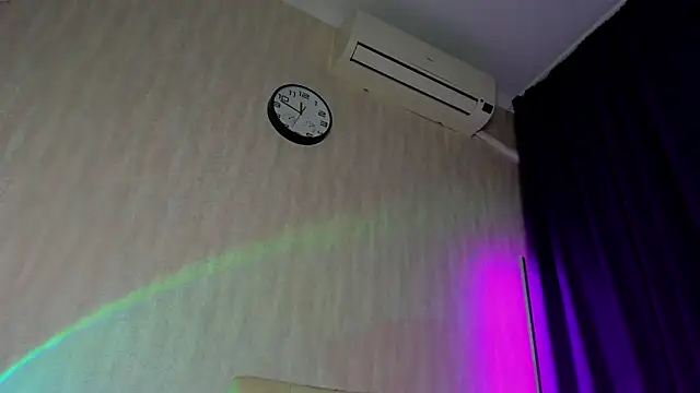 Miss Kreez online show from 09/09/25, 08:47