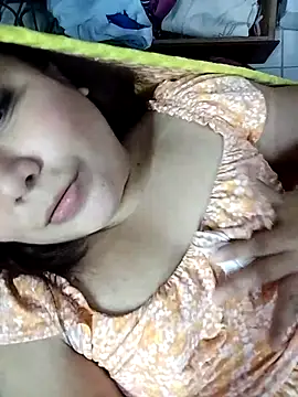 Snapshot of aniv96 chatting on 11/11/25, 12:32 aniv96 online show from 11/11/25, 12:32