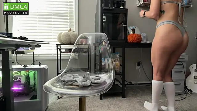 Cosmic Rose online show from 11/08/25, 03:01