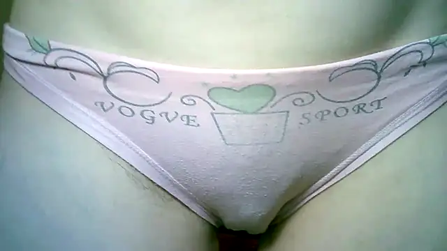 Snapshot of VikkyVikiss chatting on 09/25/25, 04:11 VikkyVikiss online show from 09/25/25, 04:11