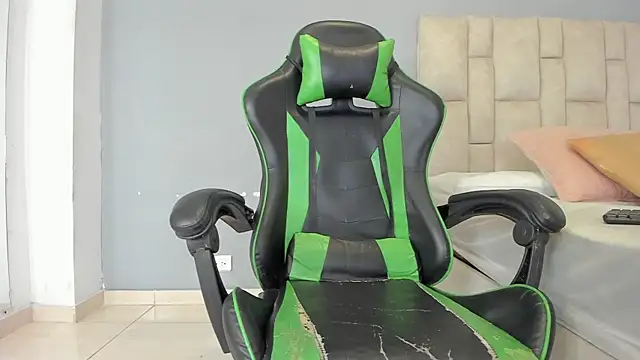 aida rose  online show from 01/04/25, 07:02