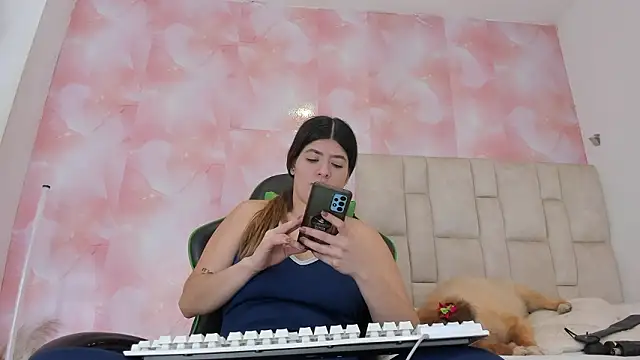 aida rose  online show from 03/12/26, 10:38