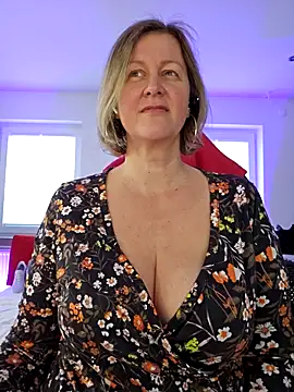 MarleneBloem online show from 03/13/25, 03:39