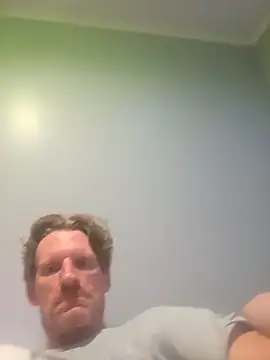 Travislovescum online show from 06/08/26, 01:55