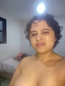 lou cute online show from 04/17/26, 06:00