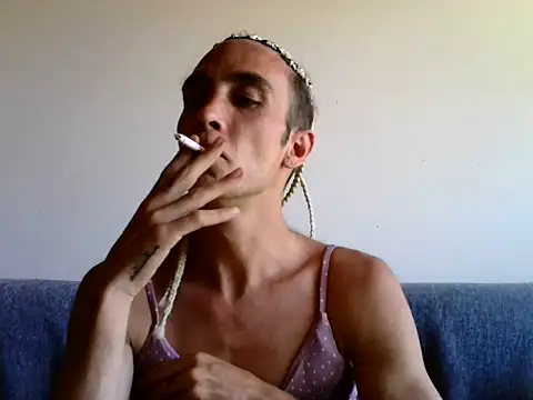 Snapshot of xxxlecram chatting on 05/24/26, 01:16 xxxlecram online show from 05/24/26, 01:16