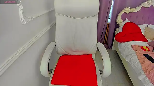 Lily Marlin online show from 04/10/26, 03:39