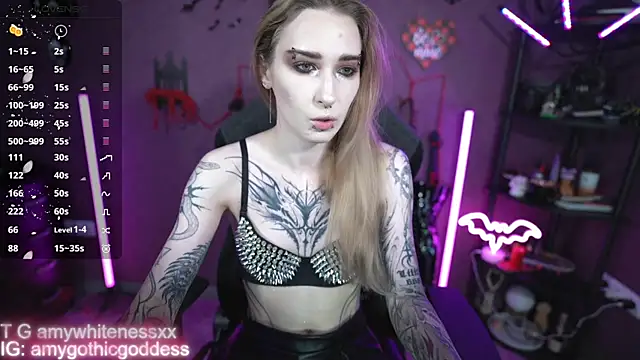 Snapshot of amywhitenessxx chatting on 05/12/26, 12:02 amywhitenessxx online show from 05/12/26, 12:02