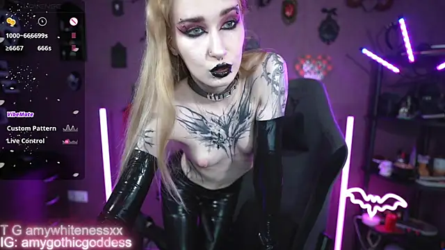 Snapshot of amywhitenessxx chatting on 06/07/26, 11:14 amywhitenessxx online show from 06/07/26, 11:14
