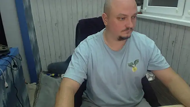 Snapshot of Pandasky chatting on 12/16/24, 03:11 Pandasky online show from 12/16/24, 03:11