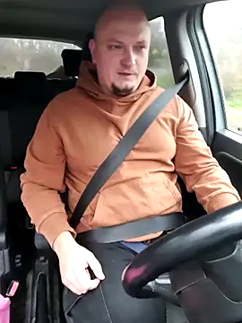 Snapshot of Pandasky chatting on 11/16/25, 08:20 Pandasky online show from 11/16/25, 08:20