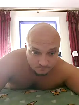 Snapshot of Pandasky chatting on 11/18/25, 11:03 Pandasky online show from 11/18/25, 11:03