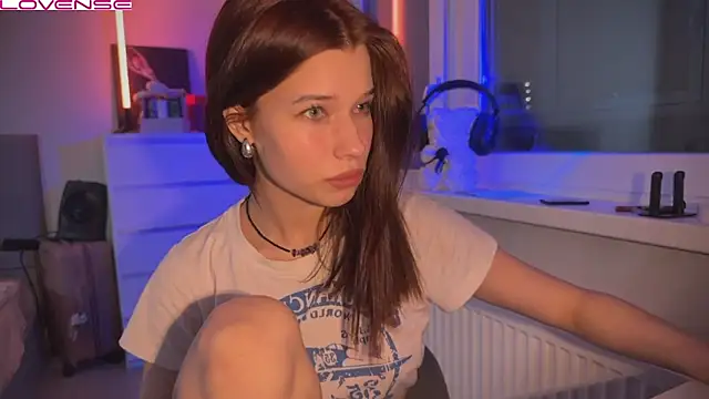 Snapshot of YourOblivion chatting on 01/29/25, 05:24 YourOblivion online show from 01/29/25, 05:24