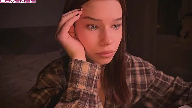 Snapshot of YourOblivion chatting on 03/17/25, 06:00 YourOblivion online show from 03/17/25, 06:00