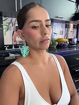 Mau White online show from 12/10/24, 08:16