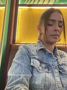 Mau White online show from 12/26/24, 09:47