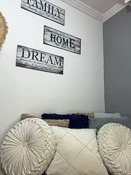 Mau White online show from 02/04/25, 10:55