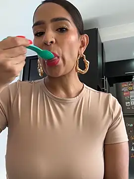 Mau White online show from 09/14/25, 09:25