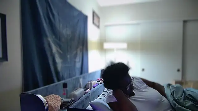 Yagurl  west online show from 01/29/25, 01:48