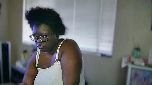 Yagurl  west online show from 01/29/25, 10:53