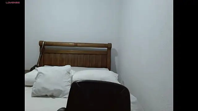 tammycolombia online show from 04/28/26, 01:15