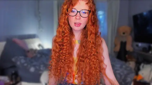 KlementinaBbG online show from 04/01/26, 04:37