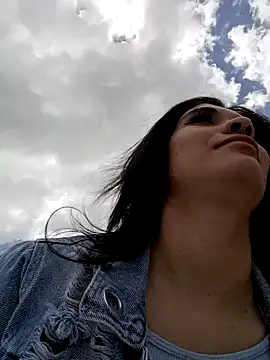 ambar-adaams online show from 12/19/24, 06:01