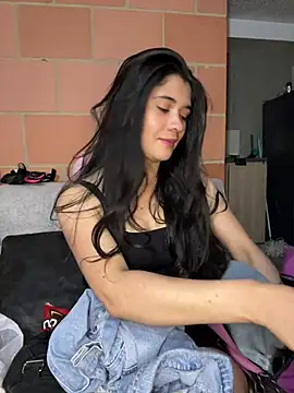 Snapshot of ambar-adaams chatting on 08/01/26, 02:33 ambar-adaams online show from 08/01/26, 02:33