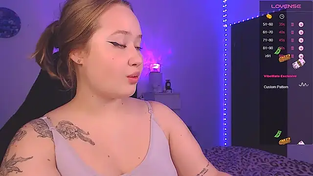 Snapshot of Peachy_Lee chatting on 10/18/25, 03:24 Peachy Lee online show from 10/18/25, 03:24