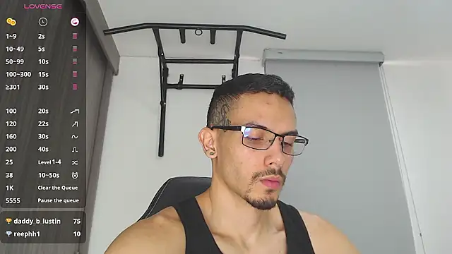 Snapshot of russthiago chatting on 12/02/24, 03:58 russthiago online show from 12/02/24, 03:58