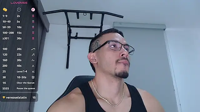 Snapshot of russthiago chatting on 12/09/24, 04:47 russthiago online show from 12/09/24, 04:47